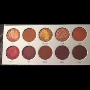 Jaclyn hill x morphe ring the alarm palette